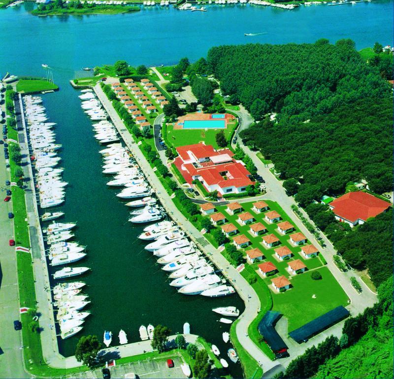 Hotel Iron Gate Marina3B Sarzana Exterior foto