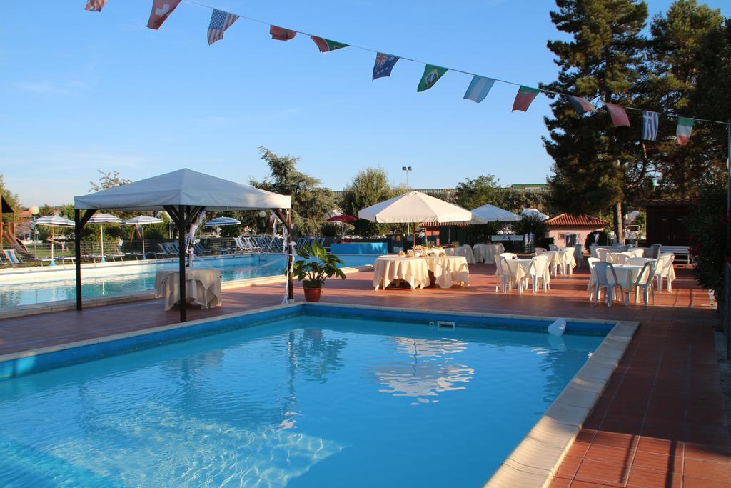 Hotel Iron Gate Marina3B Sarzana Exterior foto