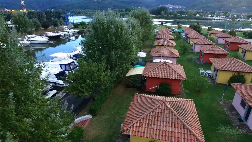 Hotel Iron Gate Marina3B Sarzana Exterior foto